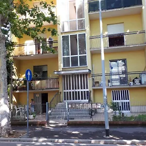 Bed & Breakfast Belvedere - Piano 4, No Ascensore, Rimini